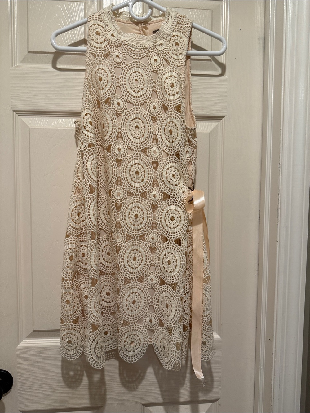 Beautiful Free People Cream Crochet Lace Dress with button detail. 4 Perfect